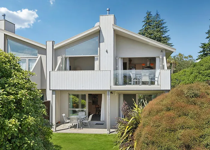 Spacious Alpine View Wanaka